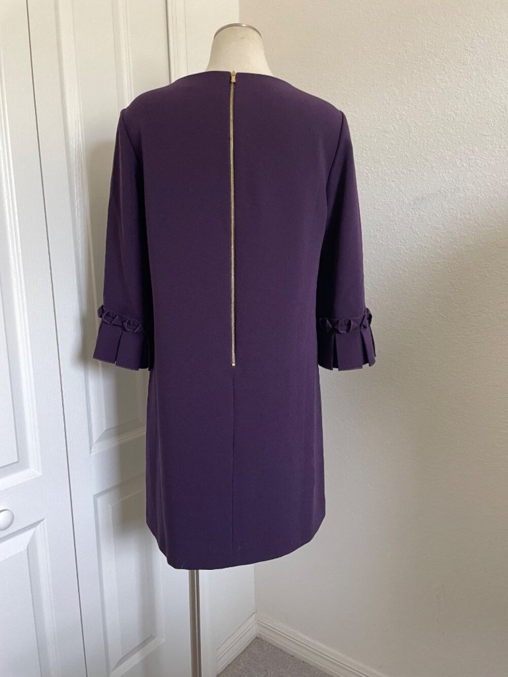 Tahari ASL Embellished Neck Stretch Crepe Mini Dress Pleated Bell Sleeves 10 - Picture 8 of 13